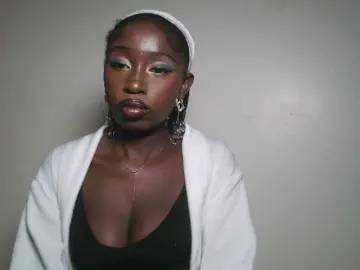 Sexxytrinityy  live sex cam