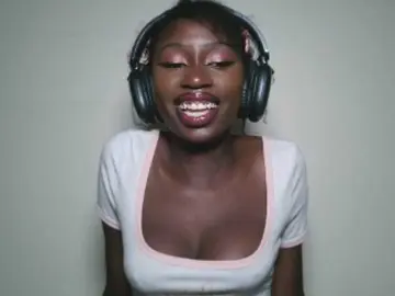 Sexxytrinityy  live sex cam