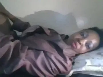 Candy2002  live sex cam