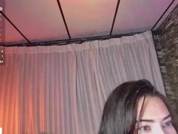 Coralwells  live sex cam