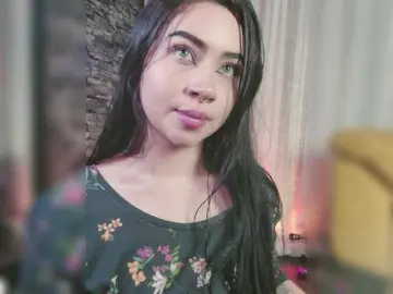 Coralwells  live sex cam