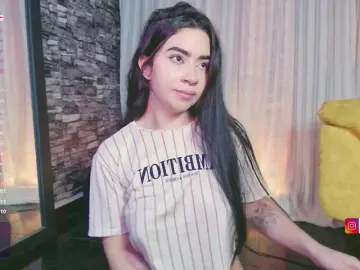 Coralwells  live sex cam