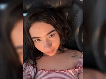Coralwells  live sex cam