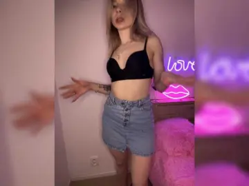 Miahollis  live sex cam