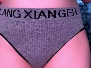 DelilaTesseneer  live sex cam