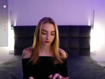 DiamondLily  live sex cam