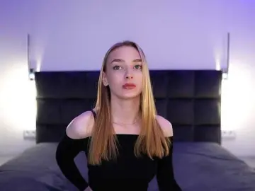 DiamondLily  live sex cam