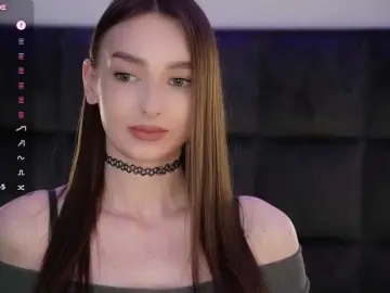 DiamondLily  live sex cam
