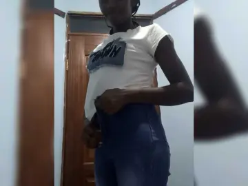 Janielebony  live sex cam