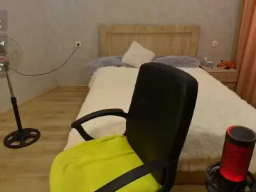 Ksushka22  live sex cam