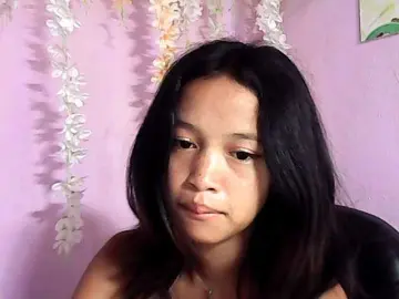 Laura1881  live sex cam