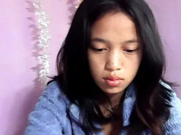 Laura1881  live sex cam