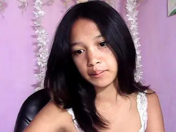 Laura1881  live sex cam