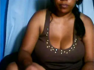 MIRANDAW  live sex cam