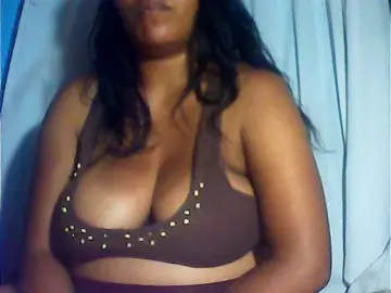 MIRANDAW  live sex cam