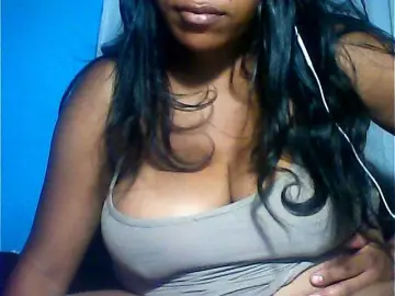 MIRANDAW  live sex cam