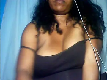 MIRANDAW  live sex cam