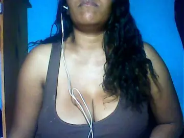 MIRANDAW  live sex cam