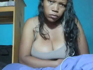 MIRANDAW  live sex cam