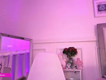 Maddieash  live sex cam