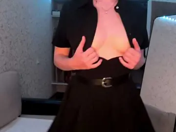 MarkitaHainley  live sex cam