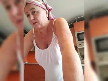 MiraRobens1  live sex cam