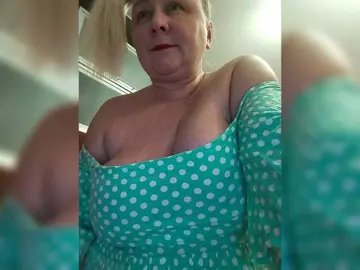 MiraRobens1  live sex cam