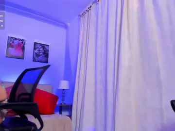 Naiely-Naides  live sex cam