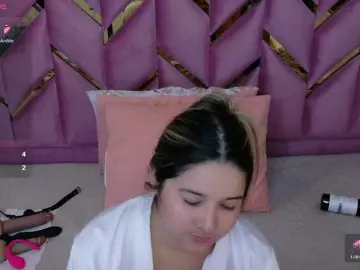 Collegepawglovedaddy  live sex cam