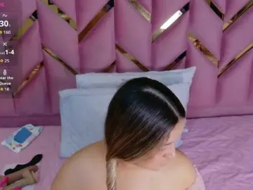 Collegepawglovedaddy  live sex cam