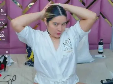 Collegepawglovedaddy  live sex cam