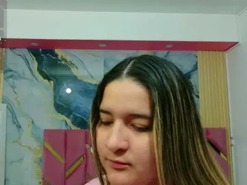 Collegepawglovedaddy  live sex cam