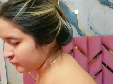 Collegepawglovedaddy  live sex cam