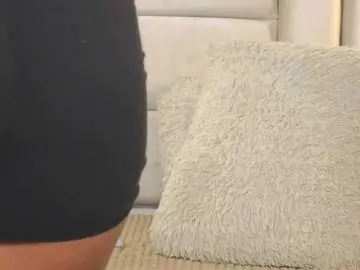 Emilyqueen3xx  live sex cam
