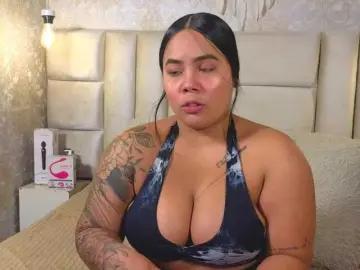Emilyqueen3xx  live sex cam