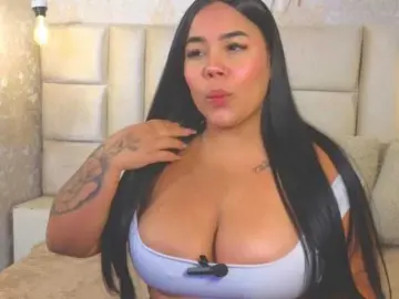 Emilyqueen3xx  live sex cam