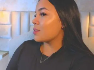 Emilyqueen3xx  live sex cam