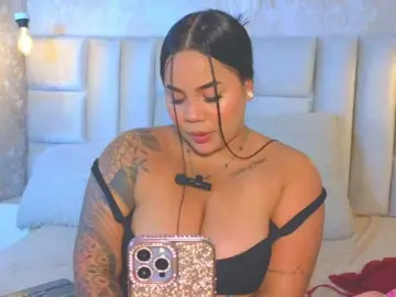 Emilyqueen3xx  live sex cam