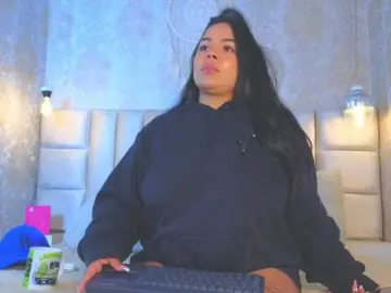 Emilyqueen3xx  live sex cam