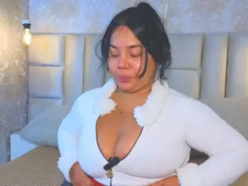 Emilyqueen3xx  live sex cam
