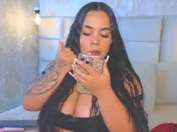 Emilyqueen3xx  live sex cam