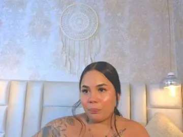 Emilyqueen3xx  live sex cam