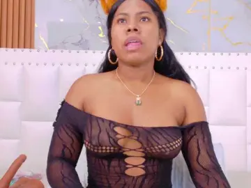 Naughtyebonyy  live sex cam