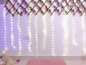 Naughtyebonyy  live sex cam