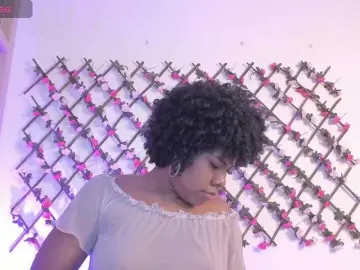 Naughtyebonyy  live sex cam