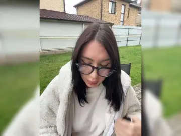 CurvyWoman-  live sex cam