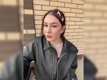 CurvyWoman-  live sex cam