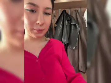 CurvyWoman-  live sex cam