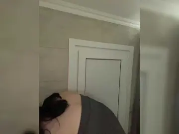 CurvyWoman-  live sex cam