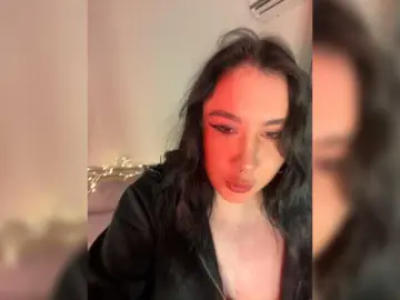 CurvyWoman-  live sex cam